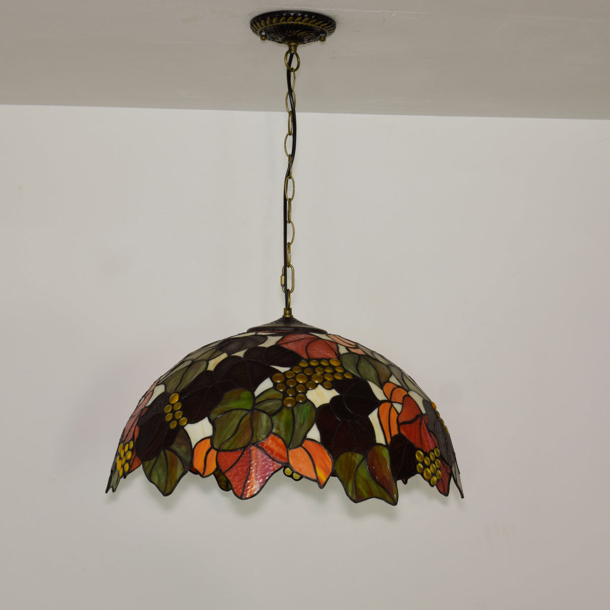 Tiffany Stained Glass Hanging Decoration with Leaf and Grape Motif