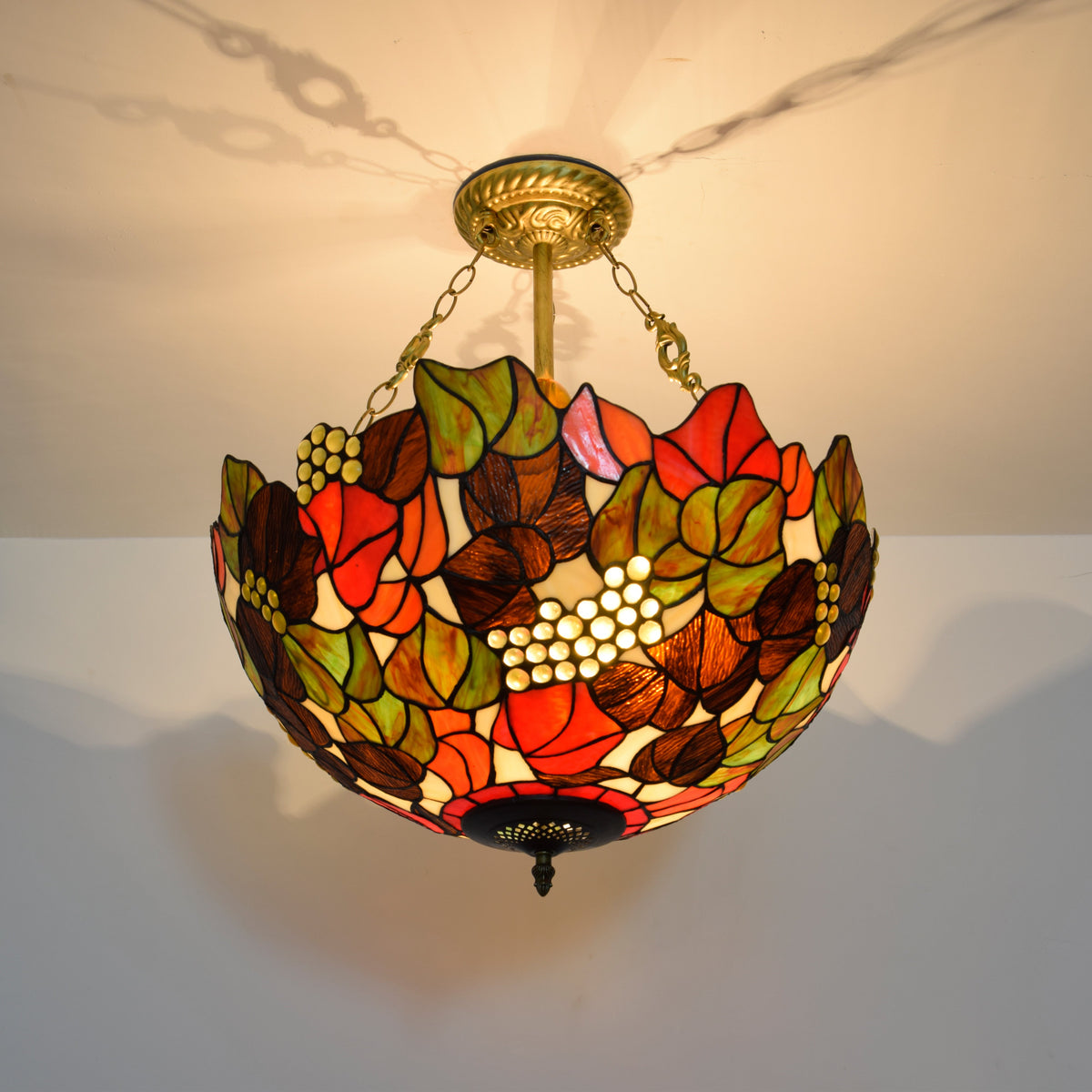 Tiffany-Style Stained Glass Hanging Decoration with Leaves and Grapes