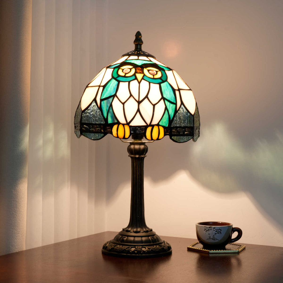 Tiffany Style Stained Glass Table Lamp with Duck Green Owl