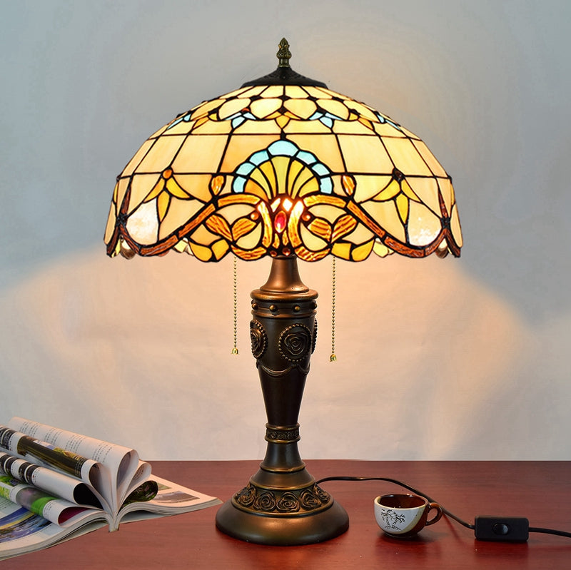 Tiffany Style Table Lamp in Stained Glass