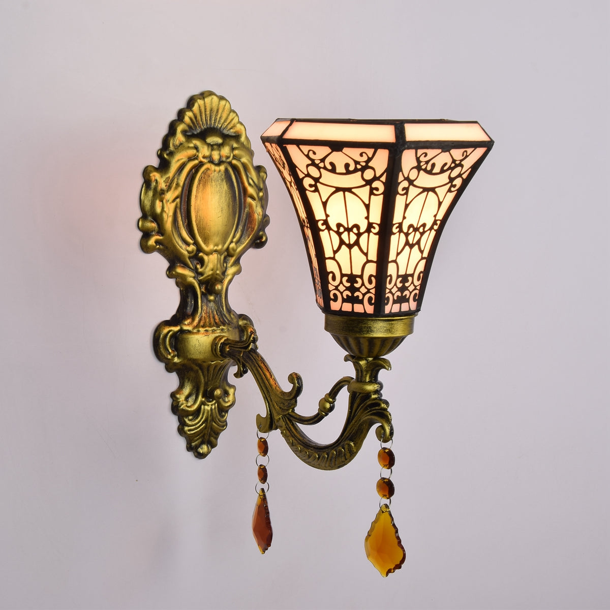 Tiffany-Style Wall Sconce in Gold-Plated Metal and Glass with Pendants