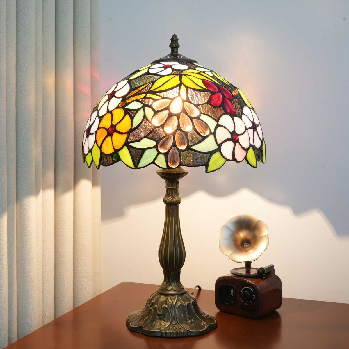 Tiffany Table Lamp in Floral Stained Glass and Bronze