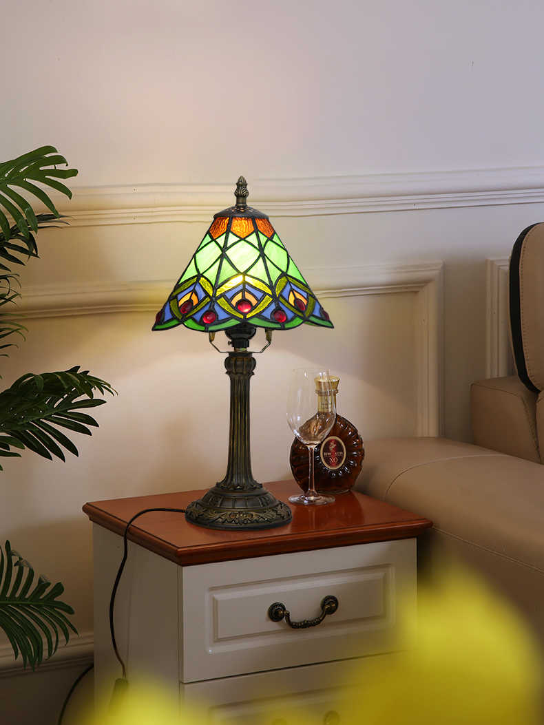 Tiffany Table Lamp in Stained Glass and Antique Bronze